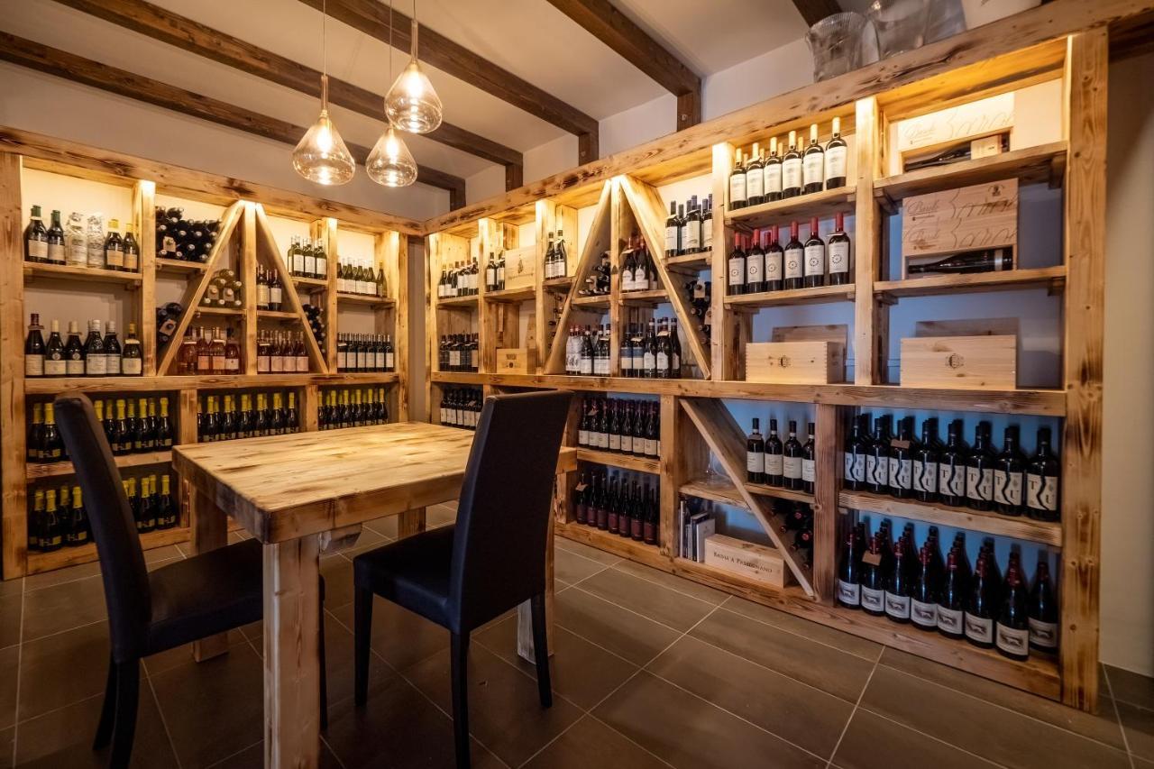 Casa Corsetti - Locanda E Ristorante Magione Buitenkant foto